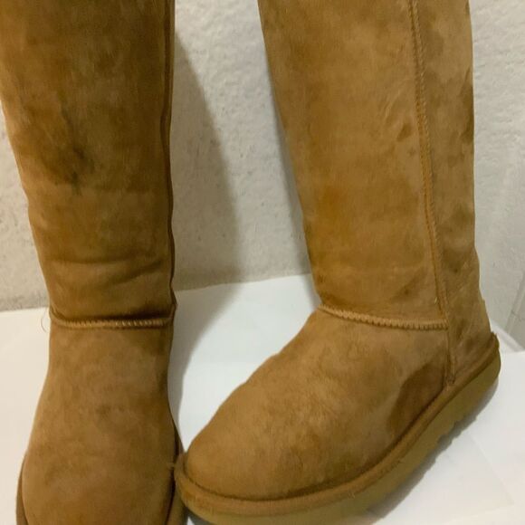 UGG Women's Pull On Sheepskin Warm Classic Tall II Boot, 1016224 - Chestnut 9/40 - Picture 9 of 14